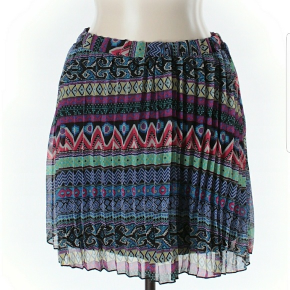 NWT LIVING Doll Casual Skirt - Picture 2 of 3
